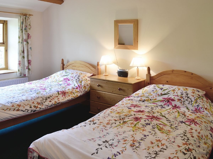 Twin bedroom | Aysgill Cottage, Gayle near Hawes