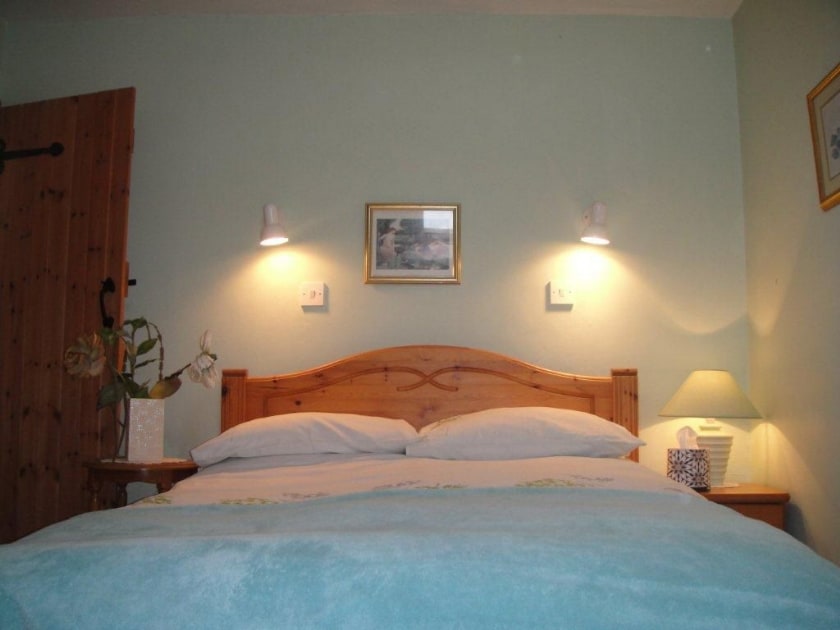 Whitehall Farm Cottages - Badger’s Barn, Staintondale near Scarborough