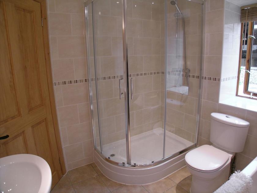 Shower room | The Granary, Brompton by Sawdon