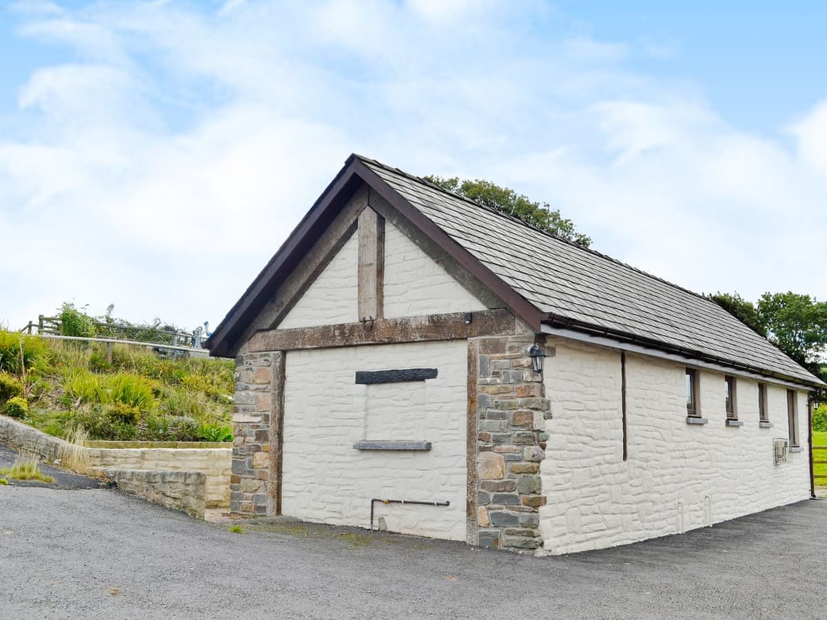 Three Rivers Farm Cottages The Cart Shed Ref 27257 In