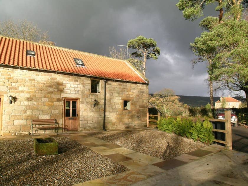 Exterior | Newbiggin Hall Cottages - Granary Cottage, Aislaby near Grosmont and Whitby