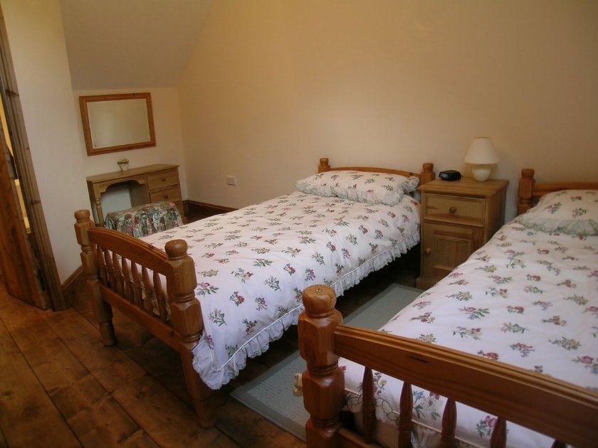 Twin bedroom | Newbiggin Hall Cottages - Acorn Cottage, Aislaby near Grosmont and Whitby