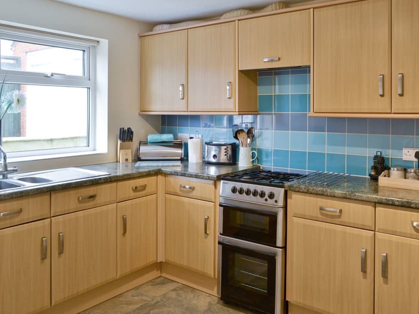 Well-equipped fitted kitchen | Eastside House, Whitby