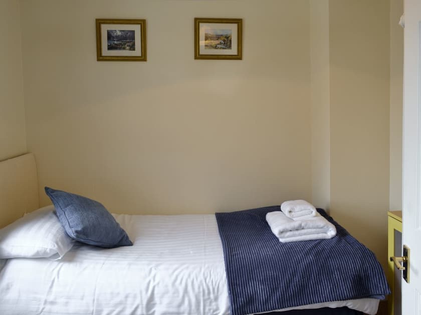 Cosy single bedroom | Eastside House, Whitby