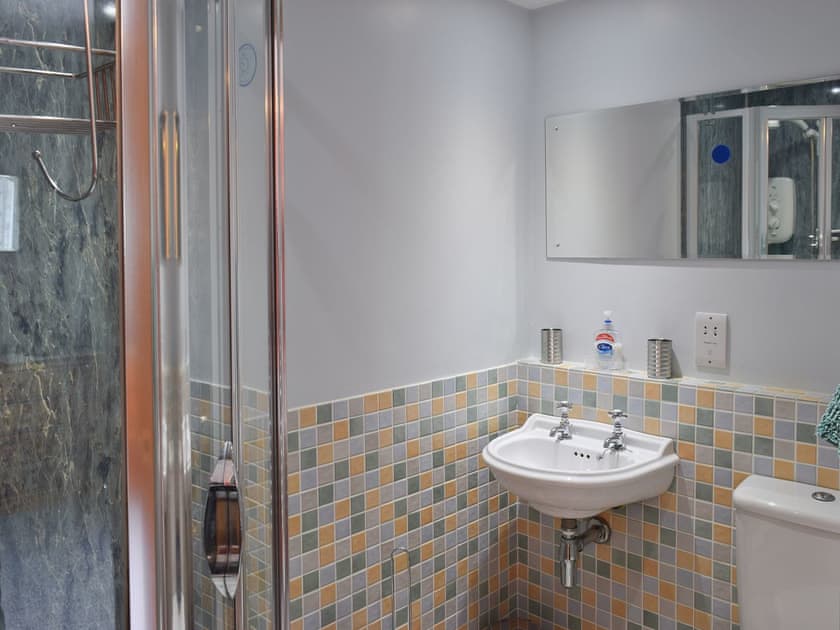 Shower room | Saddleback Cottage, Keswick