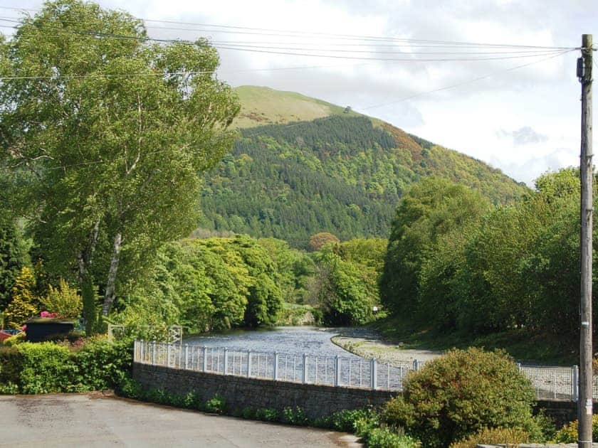 Laal Yan, Keswick