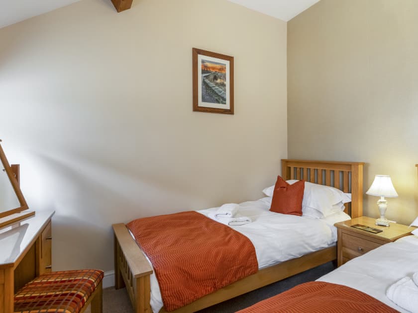 Ground floor twin bedroom | Tommy’s Cottage, Keswick
