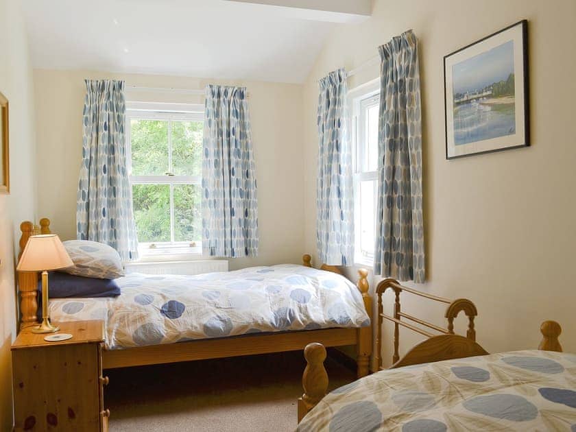 Twin bedroom | Joan’s Cottage, Seldom Seen near Thornthwaite