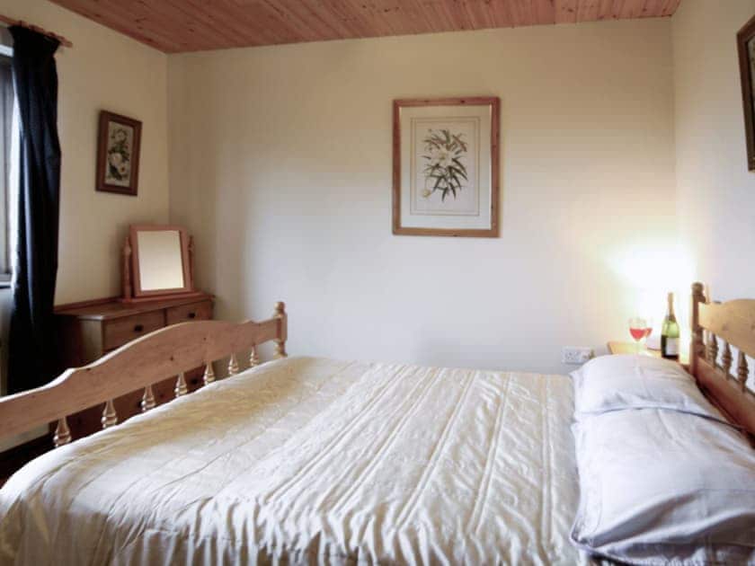 Double bedroom | Woodside Lodge, Nr. Llandrindod Wells