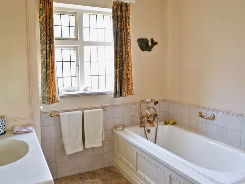 Bathroom | Ivy House, Fairhaven, nr. St Anne’s