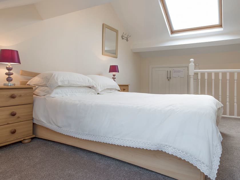 Spacious master bedroom | Esthwaite, Windermere
