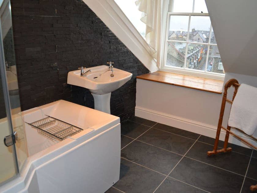 Lake View Apartment, Bowness on Windermere