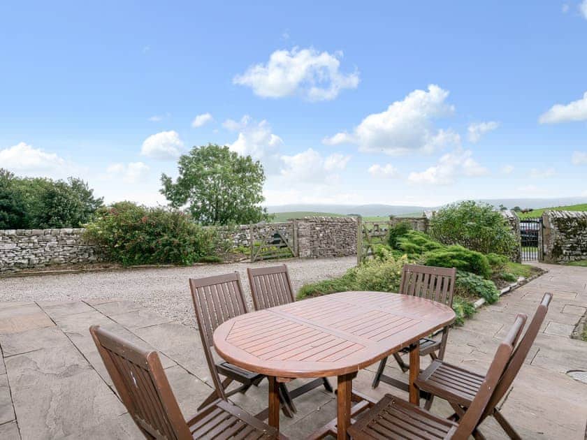 Outdoor dining area | Waitby School, Waitby near Kirkby Stephen