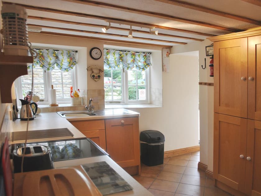 Kitchen | West End Farm Cottages - Gunluck Cottage, Brompton by Sawdon