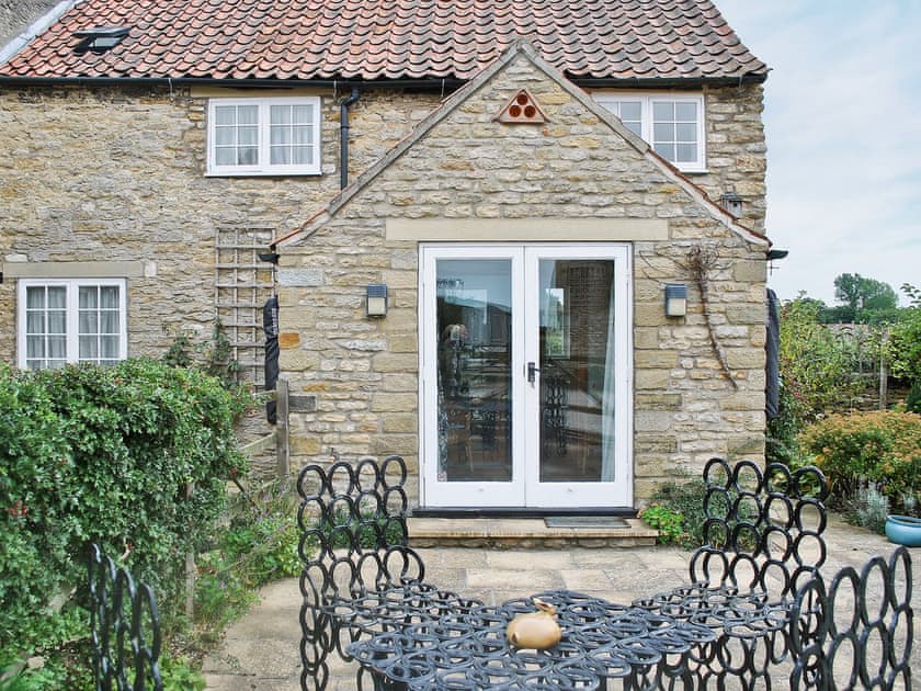 Sitting-out-area | West End Farm Cottages - Dragonfly Cottage, Brompton by Sawdon
