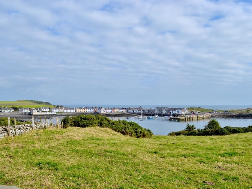 Seaview Ref 29024 In Isle Of Whithorn Dumfries And Galloway