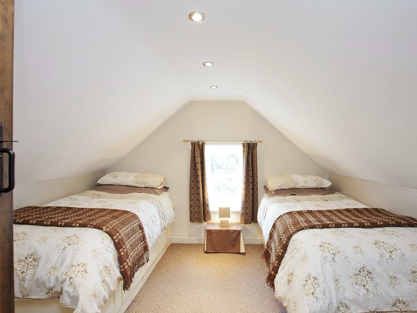 Twin bedroom | Stable Cottage, Lloc, nr. Holywell
