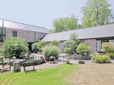 Old Mill Cottages Rose Cottage Ref 29076 In Marldon Near