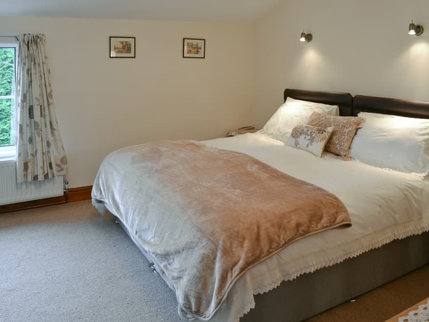 Double bedroom | Farmhouse Cottage - Colley Mill Farm, North Rode