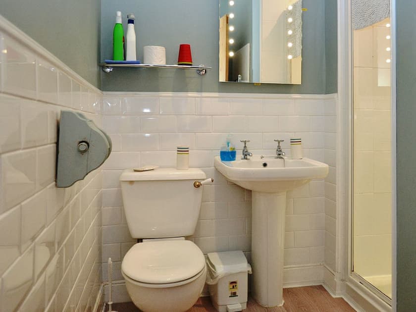 Bathroom | Gable Cottage, Keswick