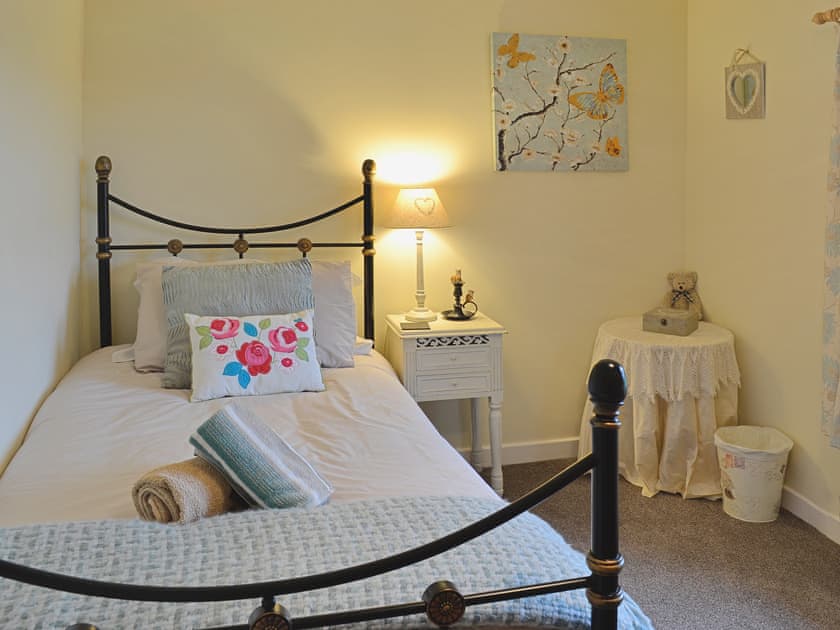 Cosy single bedroom  | Didfa, Llangoed, near Beaumaris