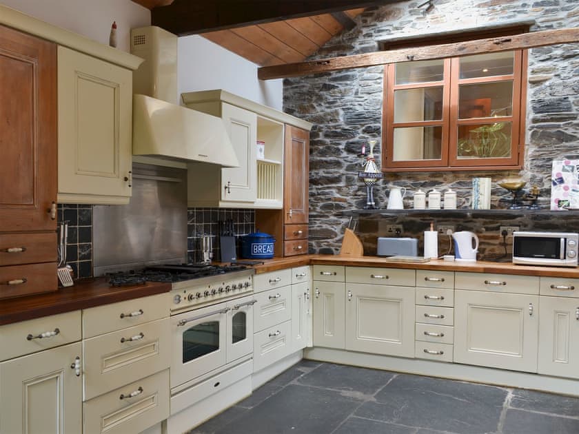 Kitchen/diner | Hollywell Barn, Menheniot, near Liskeard