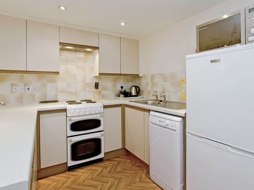 Open plan living/dining room/kitchen | Wayford Bridge Granary - Coot, Wayford Bridge, nr. Stalham