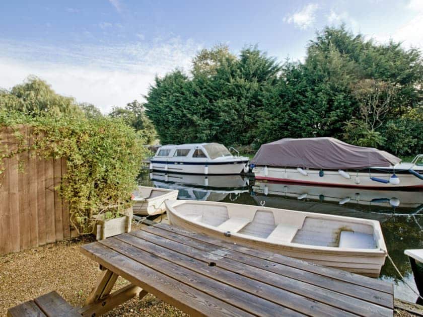 Sitting-out-area | Wayford Bridge Granary - Coot, Wayford Bridge, nr. Stalham