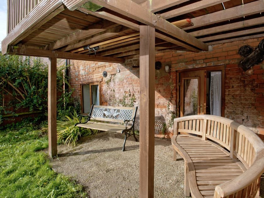 Sitting-out-area | Wayford Bridge Granary - Malt Shovel, Wayford Bridge, nr. Stalham