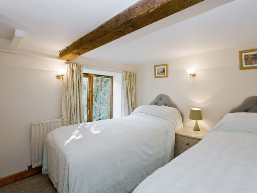 Twin bedroom | Wayford Bridge Granary - Malt Shovel, Wayford Bridge, nr. Stalham