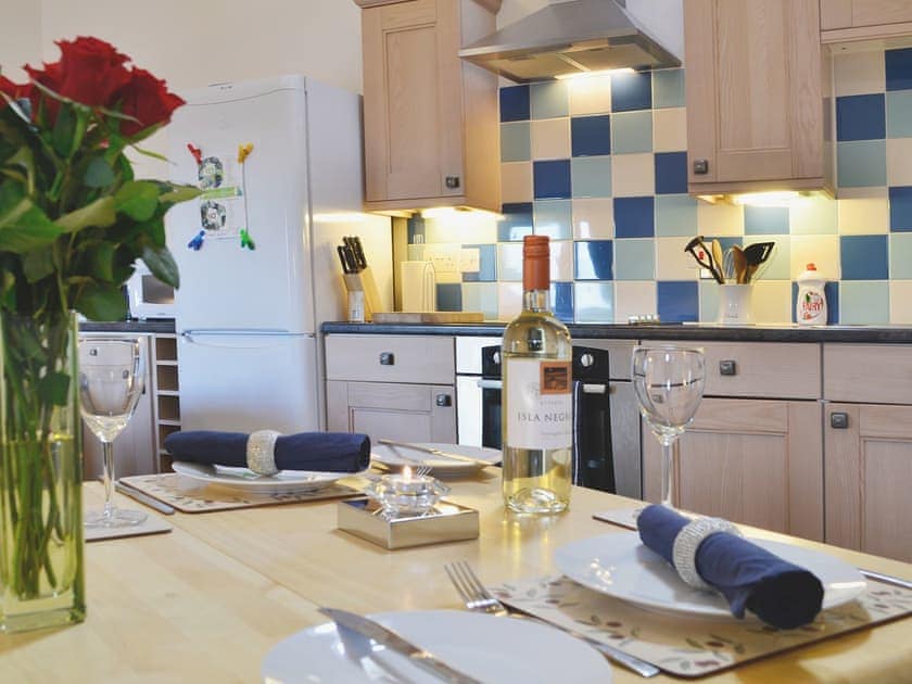 Open plan living/dining room/kitchen | Wauntwr Cottages -  Bwthyn Bach, Wauntwr, Trelech