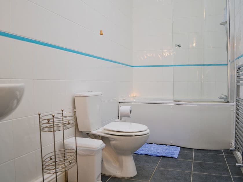 Bathroom | Wauntwr Cottages -  Bwthyn Bach, Wauntwr, Trelech