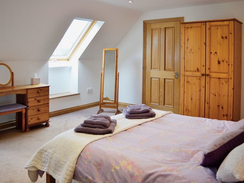 Double bedroom | The Old Coach House, St Austell