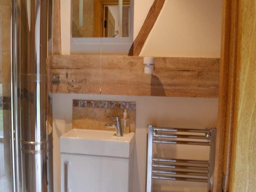 En-suite | Manor Farm Barns - The Old Workshop, Crimscote, nr. Newbold