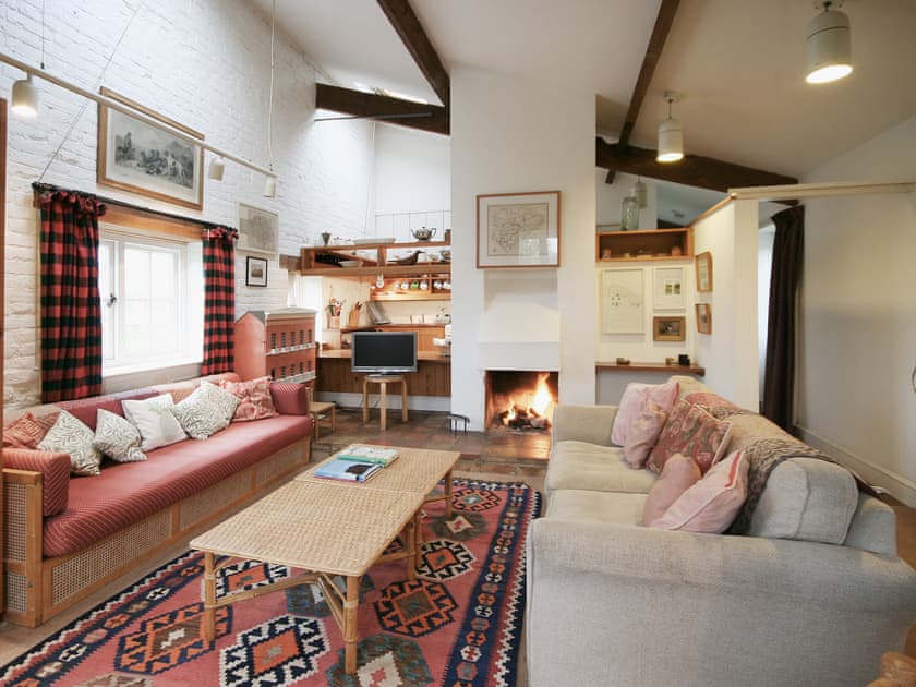 Living room/dining room | Deer Park Cottage, Gunton Park, nr. Hanworth
