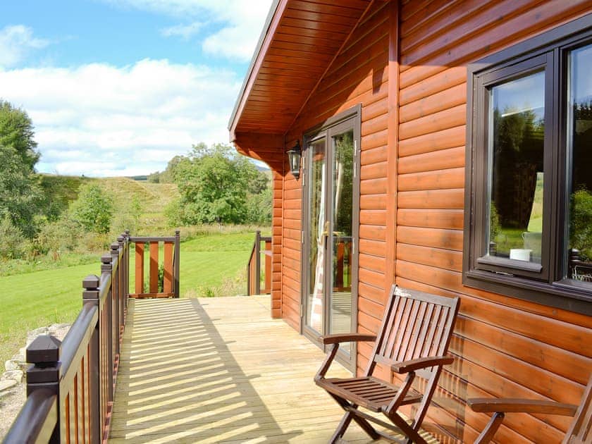 Sitting-out-area | Larch Cottage, Glenisla