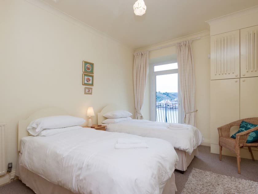 Relaxing twin bedroom | Beechcroft, Apartment 2, Dartmouth