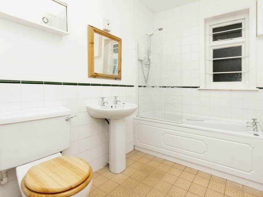 Bathroom | Churchill House 4, Salcombe