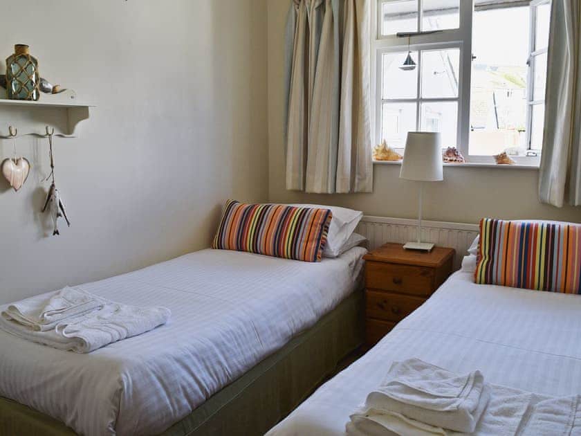 Twin bedroom | Kings Cottages 9, Salcombe