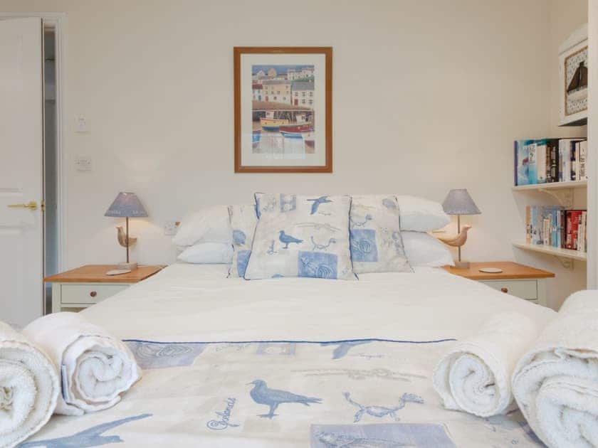 Comfy double bedroom | Upper Sheldon House, Salcombe