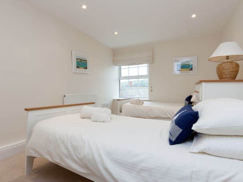 Comfy twin bedroom | Upper Sheldon House, Salcombe