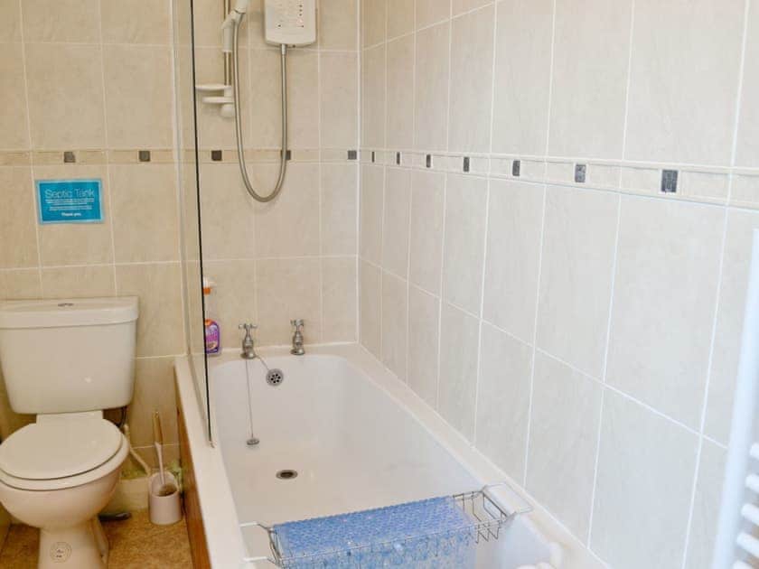 Bathroom | Ty Newydd y Graig, Tremeirchion, nr. St. Asaph