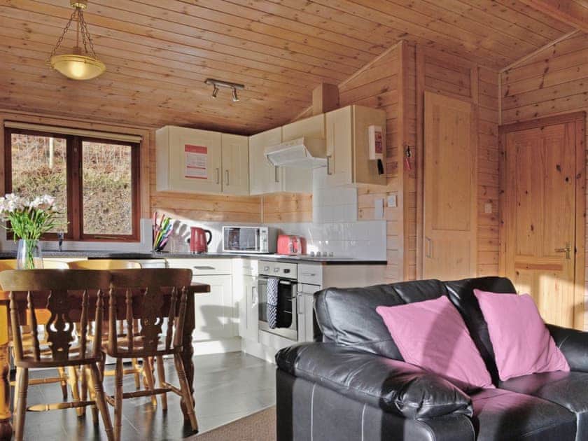Open plan living/dining room/kitchen | Bothan a’ Bhile, Roybridge, nr. Fort William