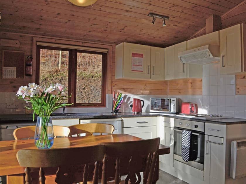 Open plan living/dining room/kitchen | Bothan a’ Bhile, Roybridge, nr. Fort William