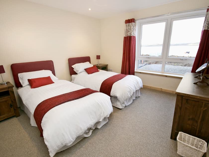 Twin bedroom | Shelduck House, Portnalong, Isle of Skye