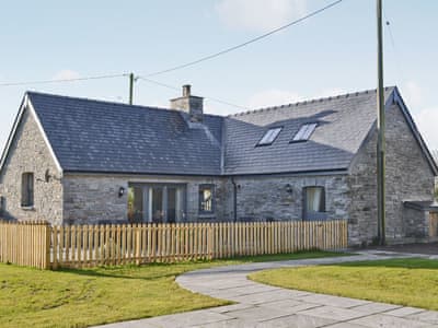 Tanylan Farm Cottages Coal House Ref W43267 In Kidwelly