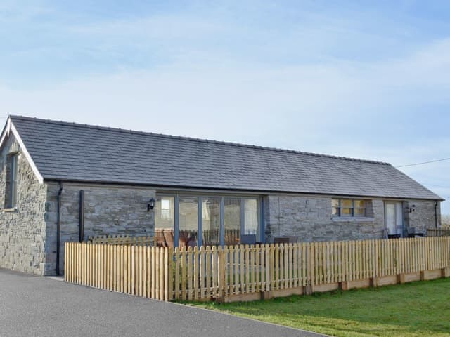 Tanylan Farm Cottages Ty Llo Ref W43266 In Kidwelly
