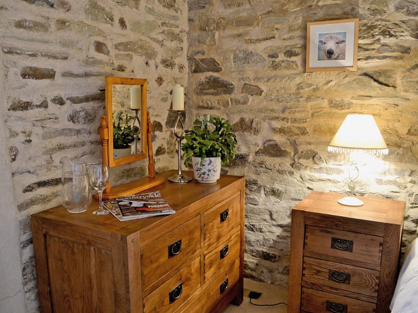 Double bedroom | Pendewey Farm Cottages - Penno Cottage, Bodmin