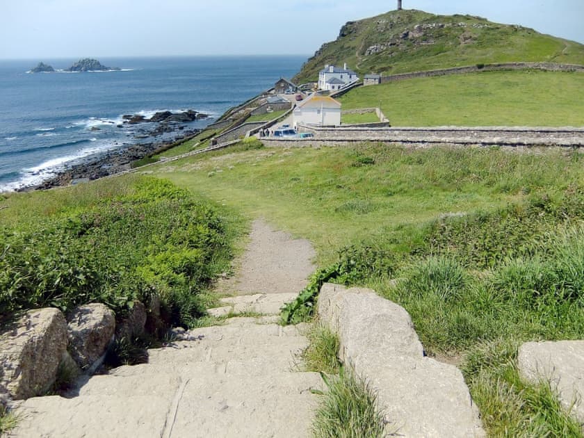 Cape Cornwall | Robin’s Nest, Kerrow Farm, Sennen