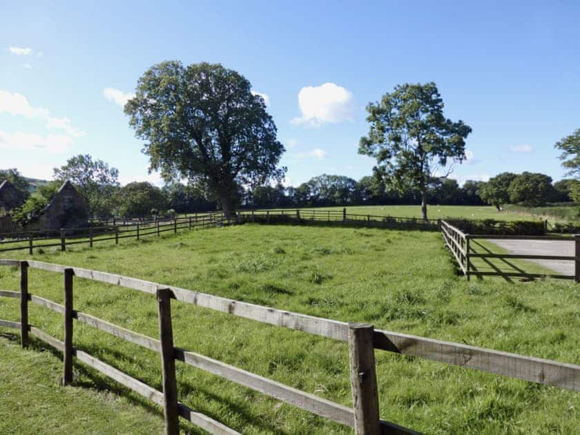 Horse paddock | Newbiggin Hall Cottages - Granary Cottage, Aislaby near Grosmont and Whitby